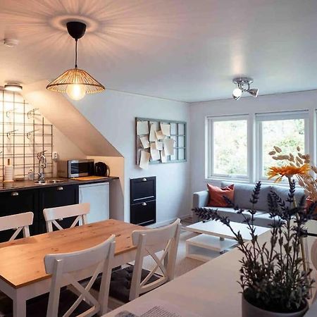 A Lovely Bright Apartment With It'S Own Entrance Kungsbacka Exteriör bild