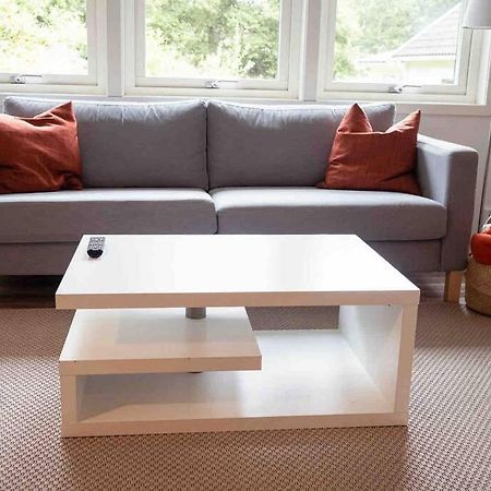 A Lovely Bright Apartment With It'S Own Entrance Kungsbacka Exteriör bild