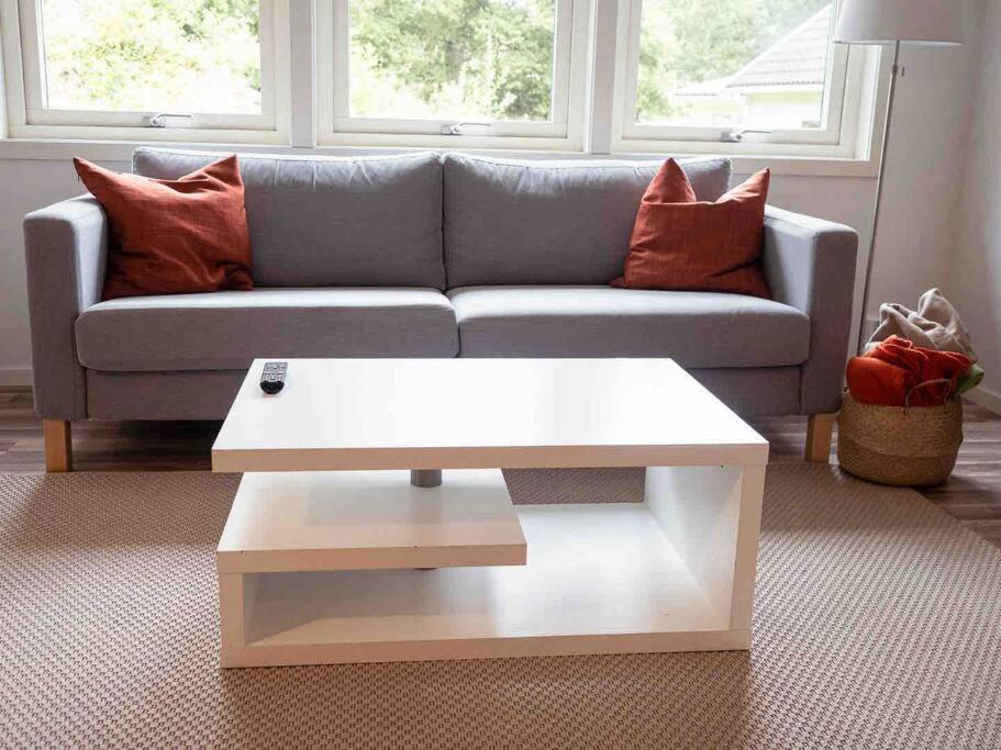 A Lovely Bright Apartment With It'S Own Entrance Kungsbacka Exteriör bild
