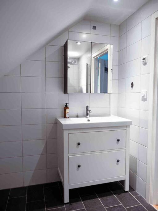 A Lovely Bright Apartment With It'S Own Entrance Kungsbacka Exteriör bild