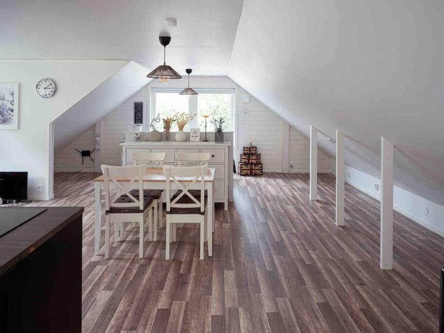 A Lovely Bright Apartment With It'S Own Entrance Kungsbacka Exteriör bild